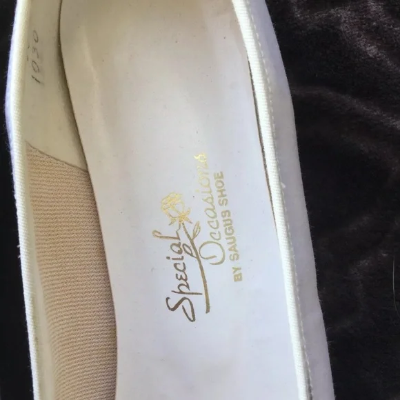 Vtg Special Occasions By Saugus Shoe White Satin with beads - Picture 9 of 12